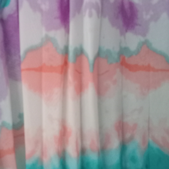 "Eyeshadow" light summer top - Picture 4 of 4